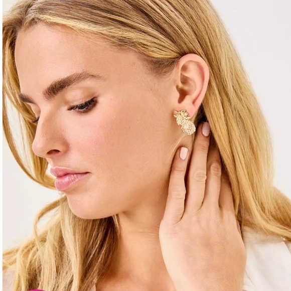 NWT Lilly Pulitzer Gold Crystal Pineapple Earrings - Picture 4 of 5